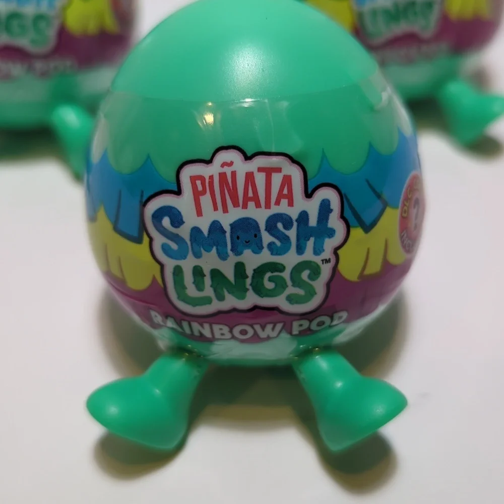 Pinata Smashlings rainbow pod Toikido mystery figure Roblox 3 pods
